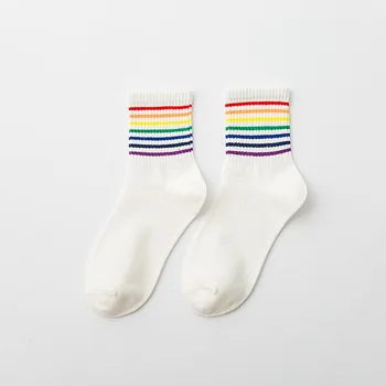 Vidurinis vamzdis kojinės rudens ir žiemos ins banga korėjos stiliaus kolegija stiliaus dryžuotas kojinės gatvės Japonijos korėjiečių vaivorykštė kojinės